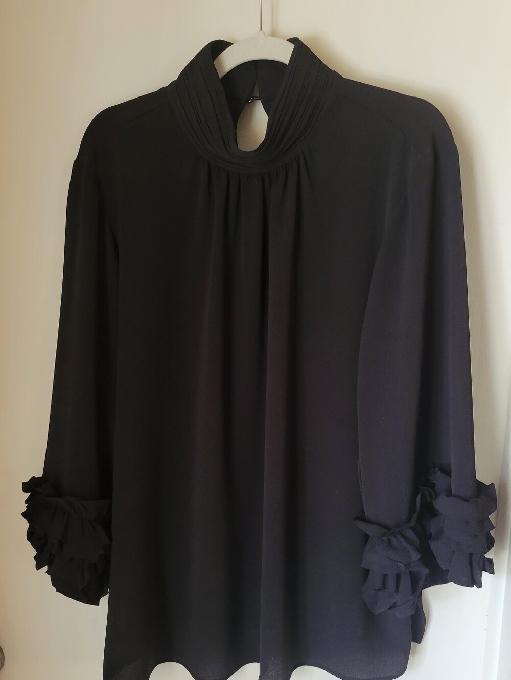 Vince Camuto Black Pleated-Neck Ruffle-Sleeve Blouse